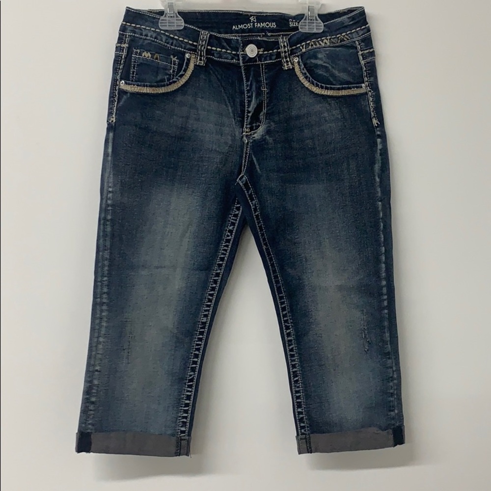 Almost Famous Jean Crop Capri Pants